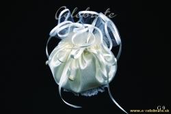 Pompadúrka G9 smotanová