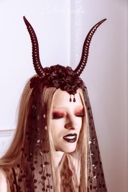 Čelenka Devil čierna